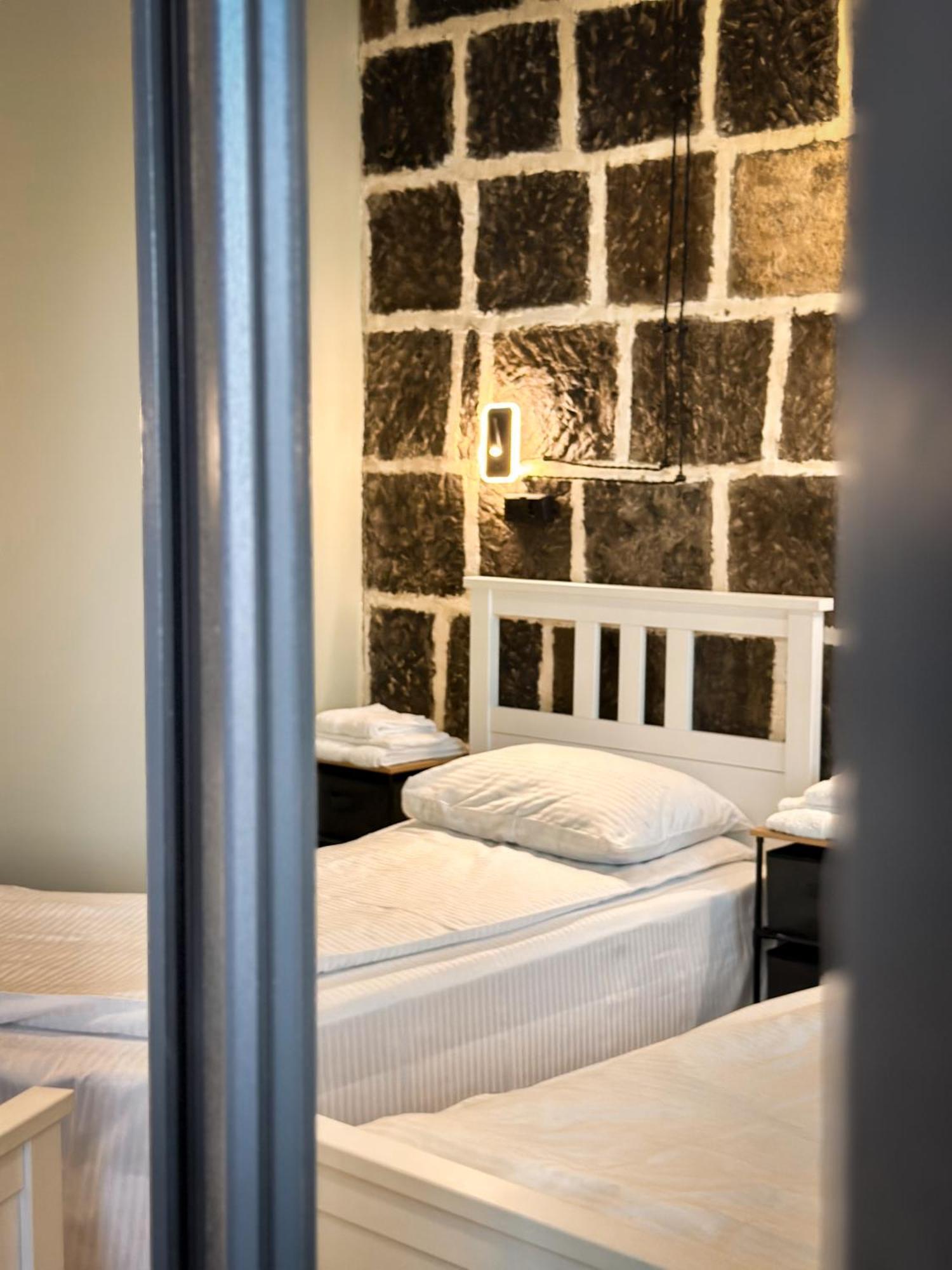 Tiroents Hotel 久姆里 外观 照片